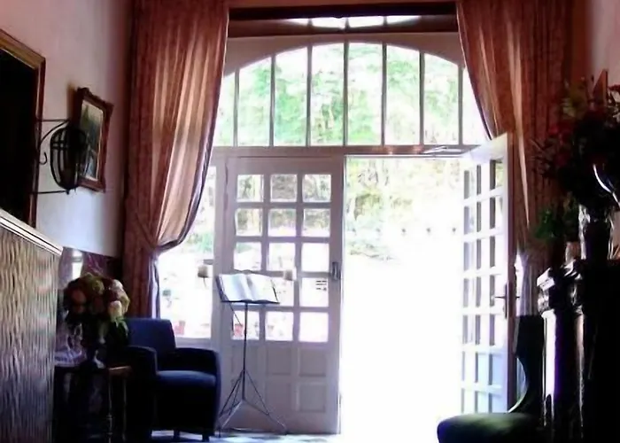 ルー ヴィーヴ ホテル ヴレス・シュル・スモワ